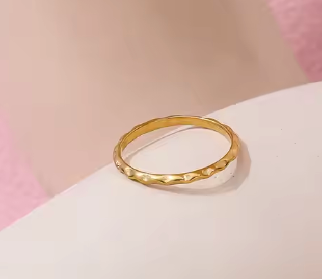 The Celeste Hammered Ring