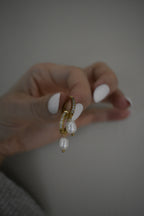 Golden Dewdrop Huggies