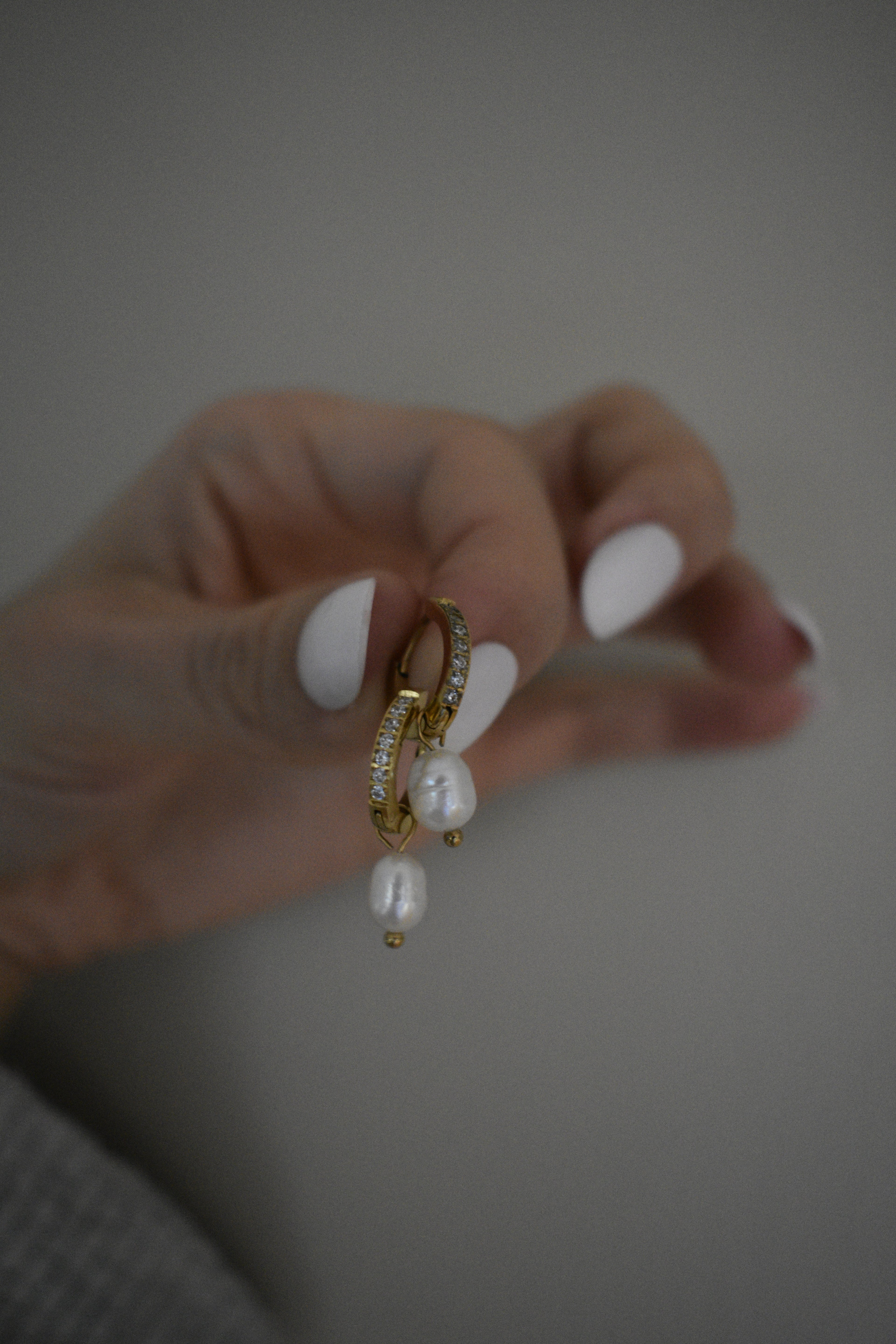 Golden Dewdrop Huggies